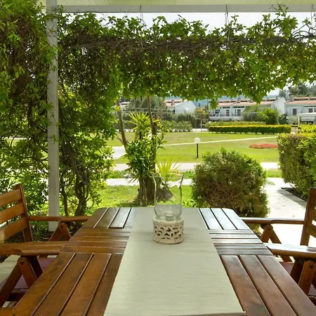 Dihtia On The Sea Tatil Evi