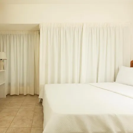 Dihtia On The Sea Пефкохори